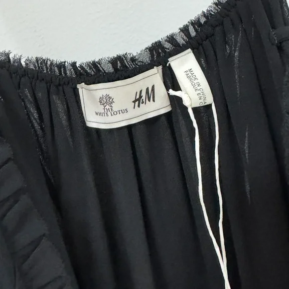 The White Lotus H&M Chiffon Ruffle Dress. - Picture 5 of 10